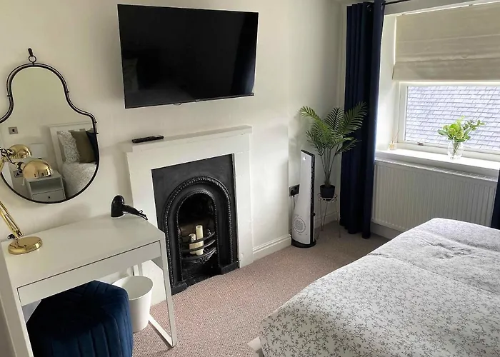 Hébergement de vacances 2 Bed House In *