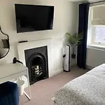 Prázdninový dům 2 Bed House In *